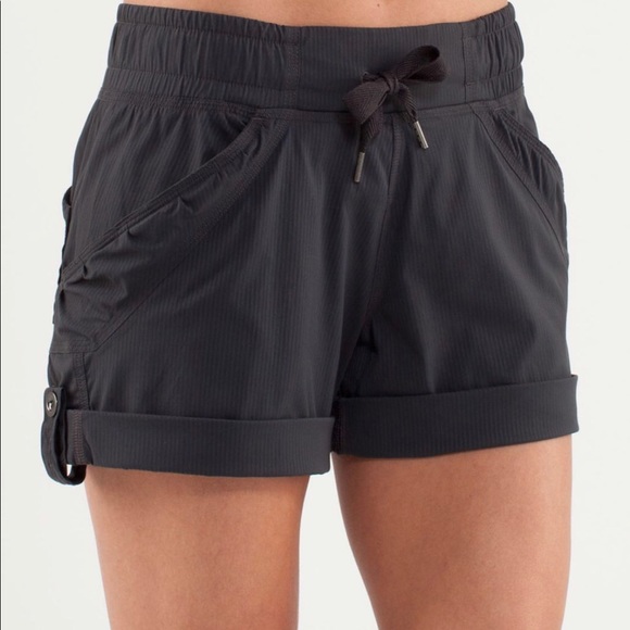 lululemon athletica Pants - Lululemon “Play in the Sun” shorts